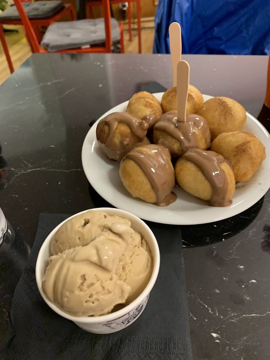 Peter's Ice Cream, Greek Donuts And Sweets Shop-6